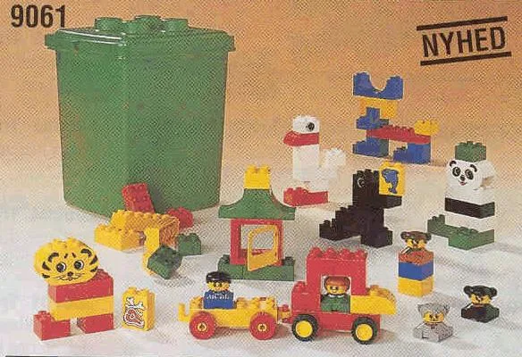 Dans le même style que le LEGO Seau Vert Basique Duplo (9061-1) | Brick Broker