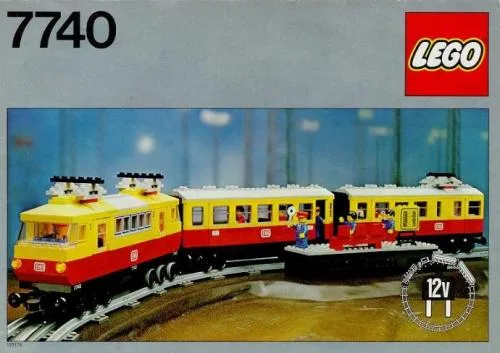 Dans le même style que le LEGO Train de Voyageurs Intercités (7740-1) | Brick Broker