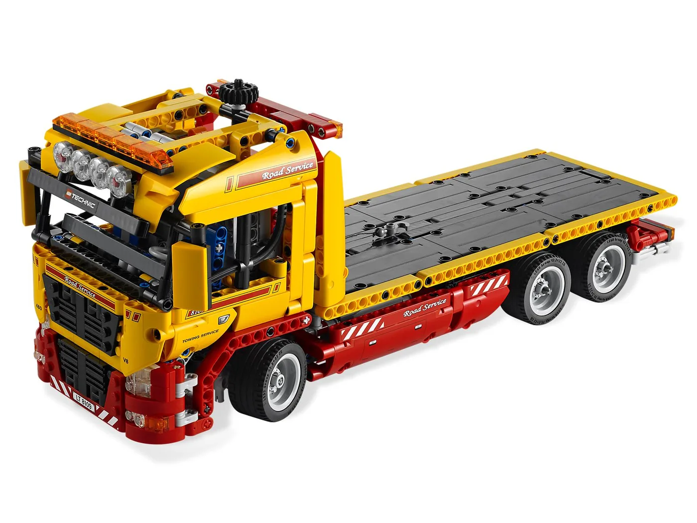 Dans le même style que le LEGO Le camion plateau (8109-1) | Brick Broker