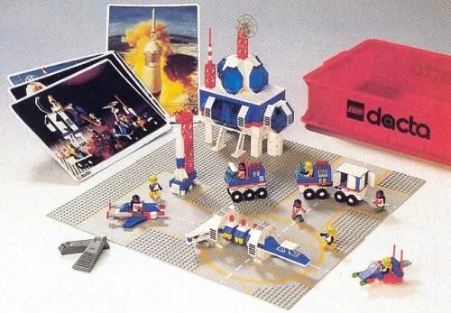 Dans le même style que le LEGO Ensemble spatial (9355-1) | Brick Broker