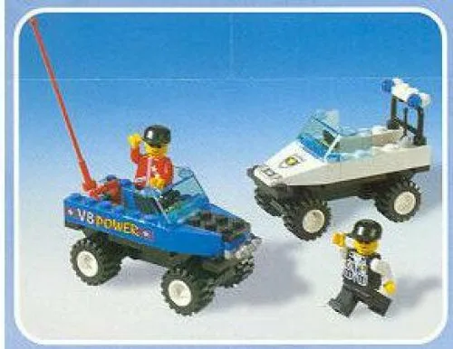 Dans le même style que le LEGO Course et poursuite (6333-1) | Brick Broker