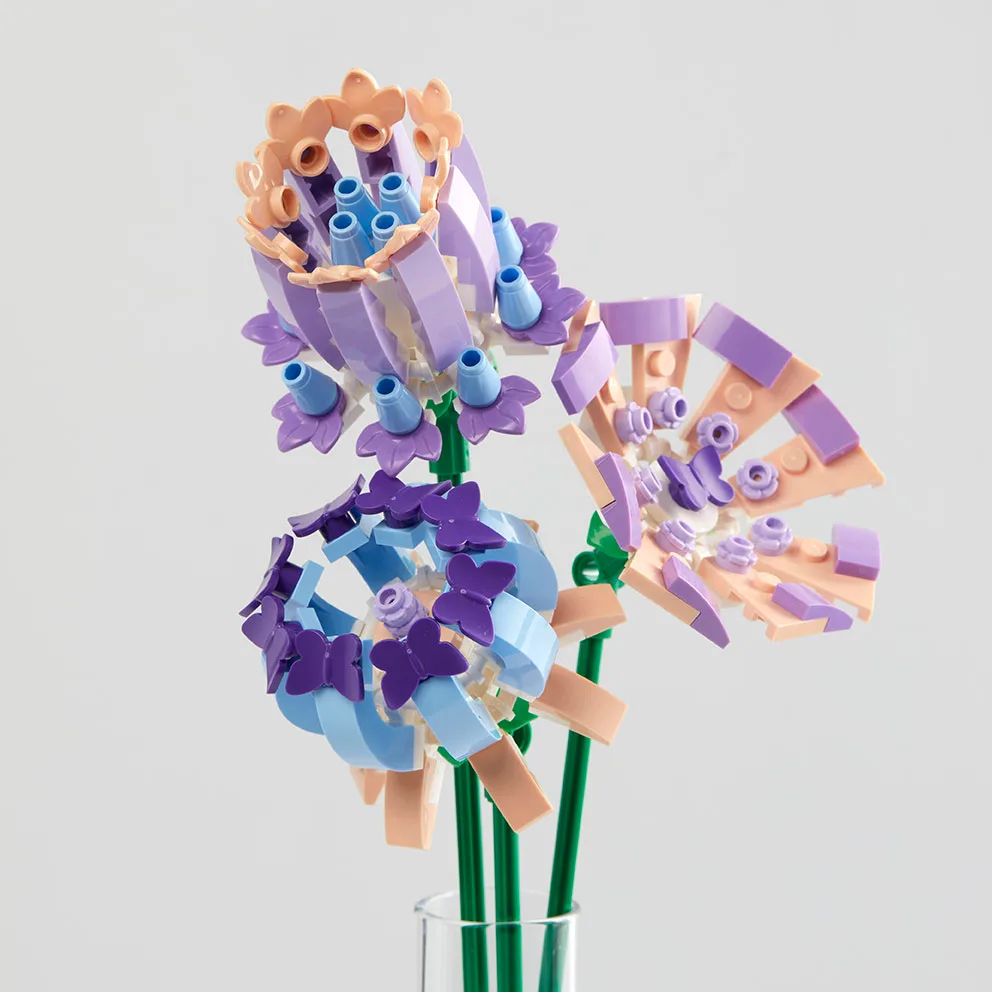 Dans le même style que le LEGO Pack de Fleurs Papillons Violets (EG00146-1) | Brick Broker