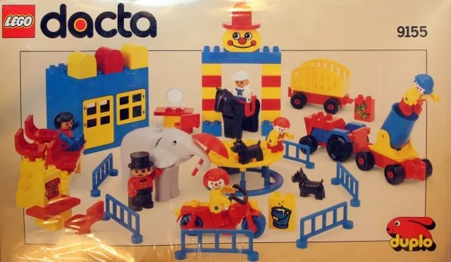 Dans le même style que le LEGO Cirque (9155-1) | Brick Broker