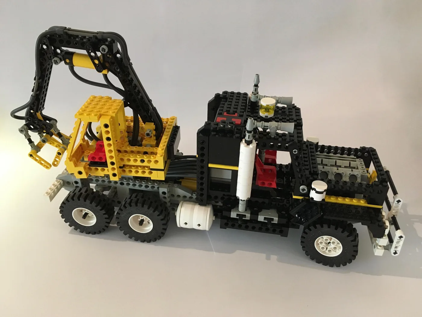 Dans le même style que le LEGO Airtech Engin à griffe (8868-1) | Brick Broker