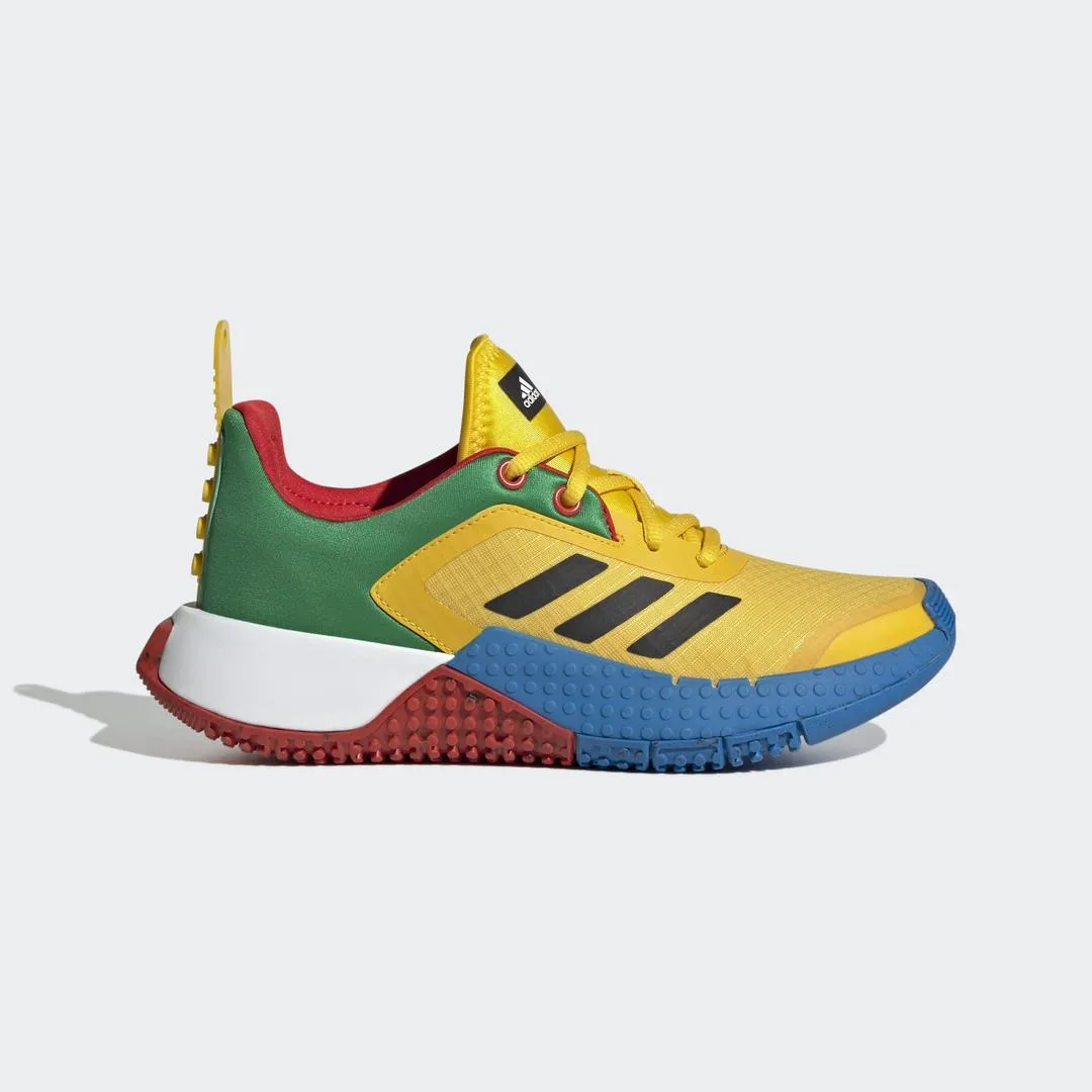 Dans le même style que le LEGO adidas Sport DNA x LEGO (Jaune Équipement) - Chaussures grands enfants (HQ1312-1) | Brick Broker