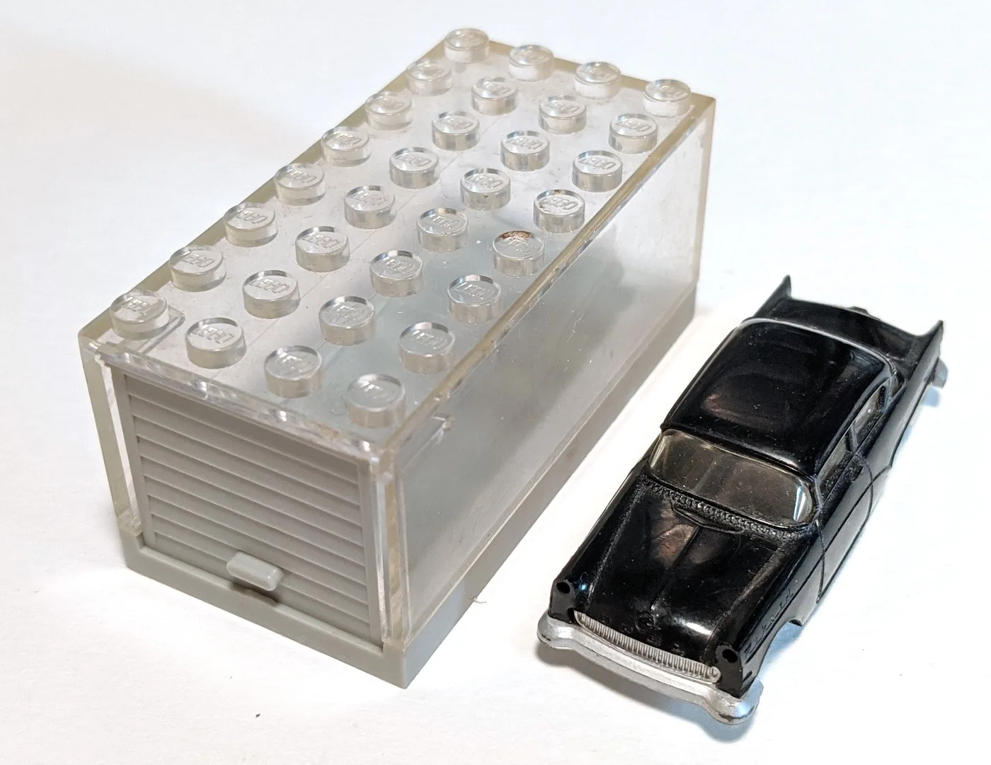 Dans le même style que le LEGO 1:87 Opel Rekord avec garage (262-1) | Brick Broker