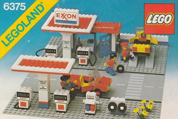 Dans le même style que le LEGO Station-service Exxon (6375-2) | Brick Broker
