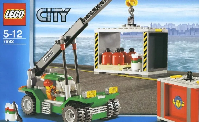 Dans le même style que le LEGO Gerbeur de conteneurs (7992-1) | Brick Broker