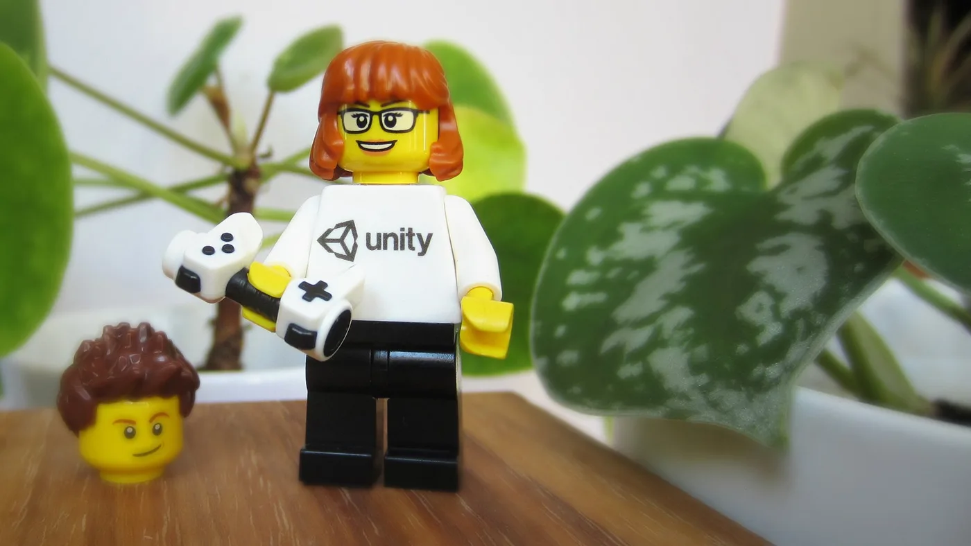 Dans le même style que le LEGO Unity x Figurine LEGO (UNITY-1) | Brick Broker
