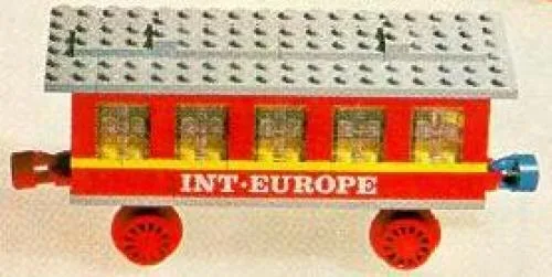 Dans le même style que le LEGO Voiture voyageurs (123-1) | Brick Broker