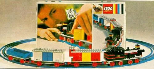 Dans le même style que le LEGO Train avec moteur électrique 12V (720-2) | Brick Broker