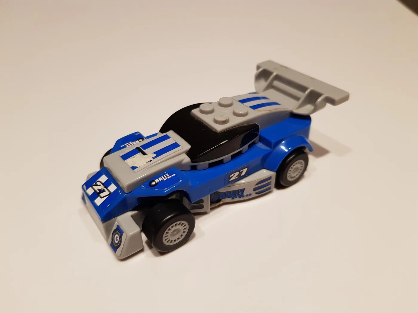 Dans le même style que le LEGO EZ Rallye (McDR6US-1) | Brick Broker