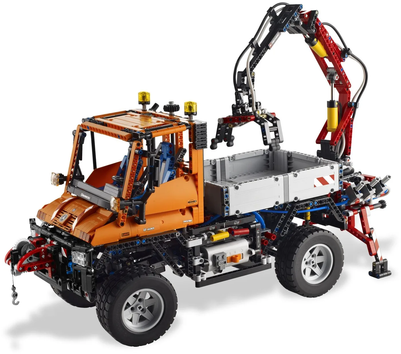 Dans le même style que le LEGO Mercedes-Benz Unimog U400 (8110-1) | Brick Broker