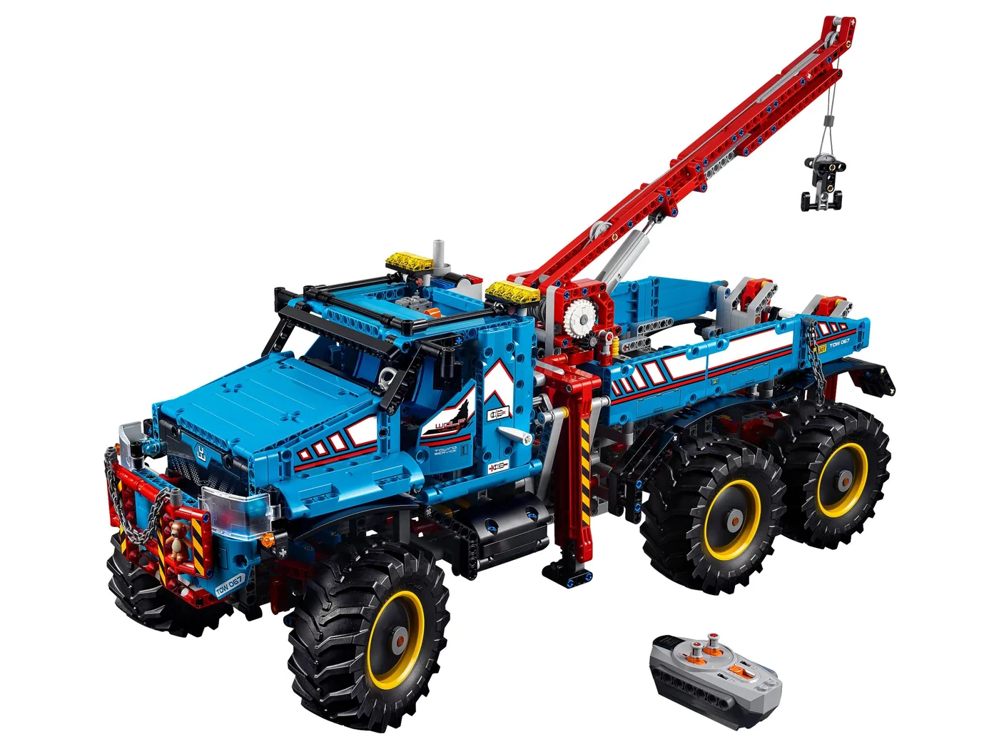 Dans le même style que le LEGO Camion de remorquage tout terrain 6x6 (42070-1) | Brick Broker