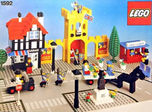 Dans le même style que le LEGO Place de la ville - Scène du château (1592-1) | Brick Broker