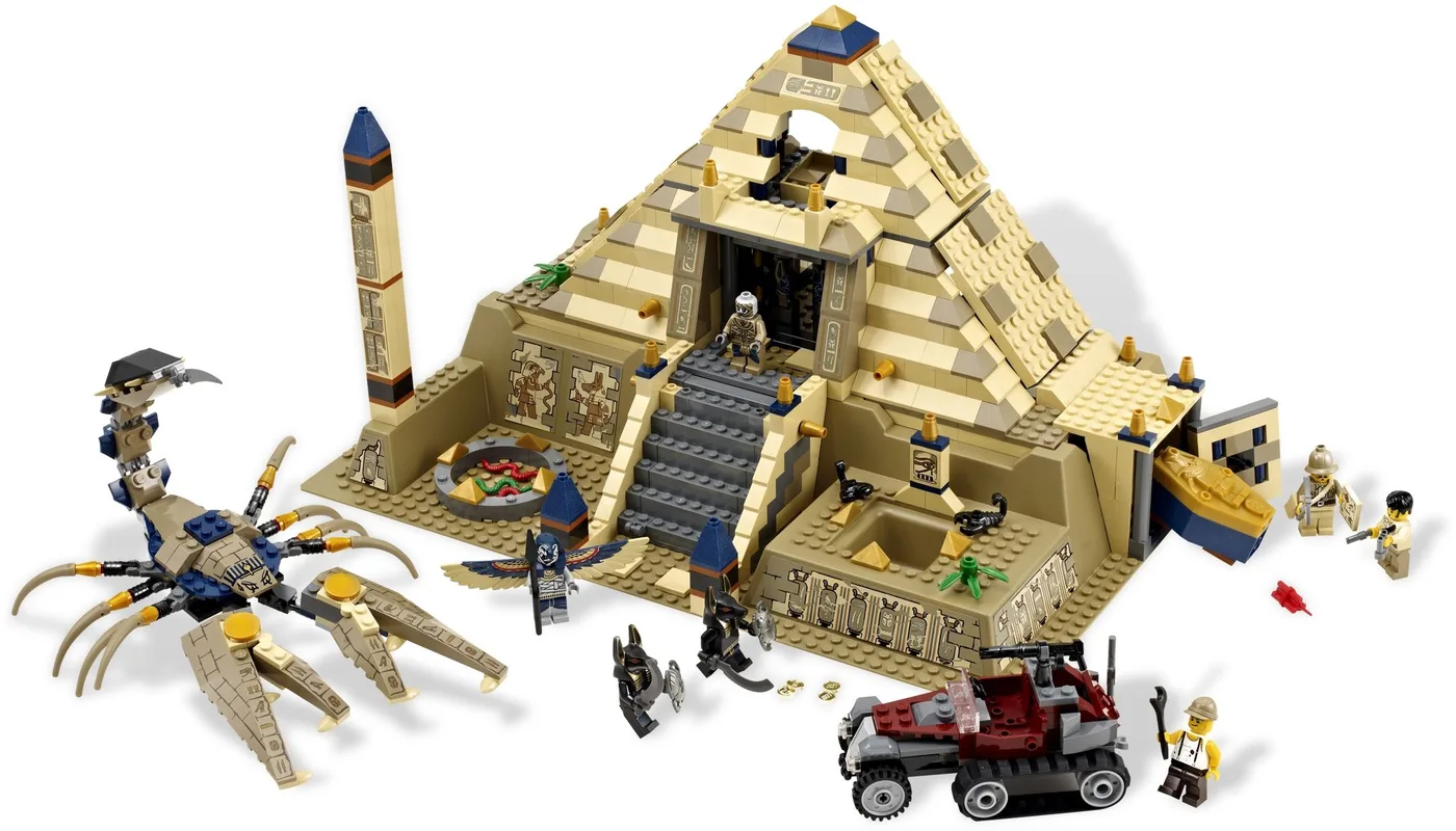 Dans le même style que le LEGO La Pyramide du Scorpion (7327-1) | Brick Broker
