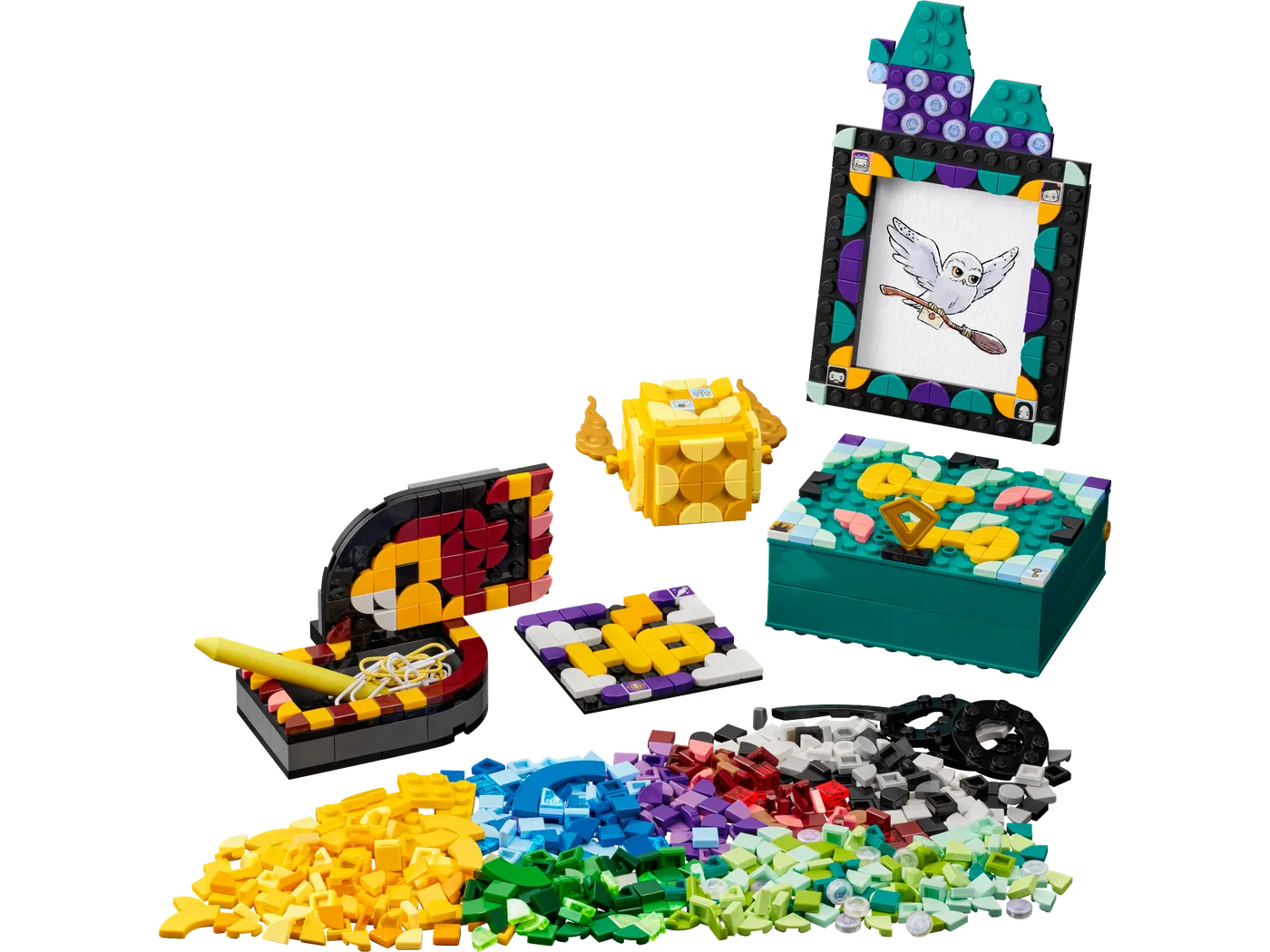 Dans le même style que le LEGO Hogwarts Kit de bureau (41811-1) | Brick Broker