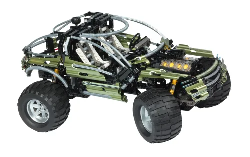 Dans le même style que le LEGO Tout-terrain 4x4 (8466-1) | Brick Broker