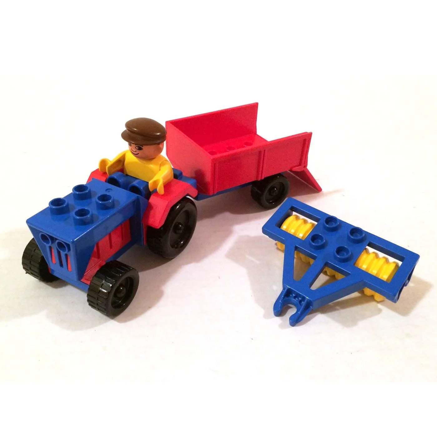 Dans le même style que le LEGO Tracteur et machines agricoles (2629-1) | Brick Broker