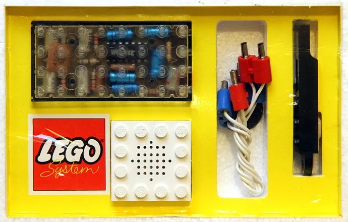 Dans le même style que le LEGO Unité de contrôle électronique (Avant/Arrière - Stop) (139-1) | Brick Broker