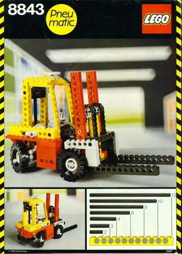 Dans le même style que le LEGO Chariot élévateur (8843-1) | Brick Broker