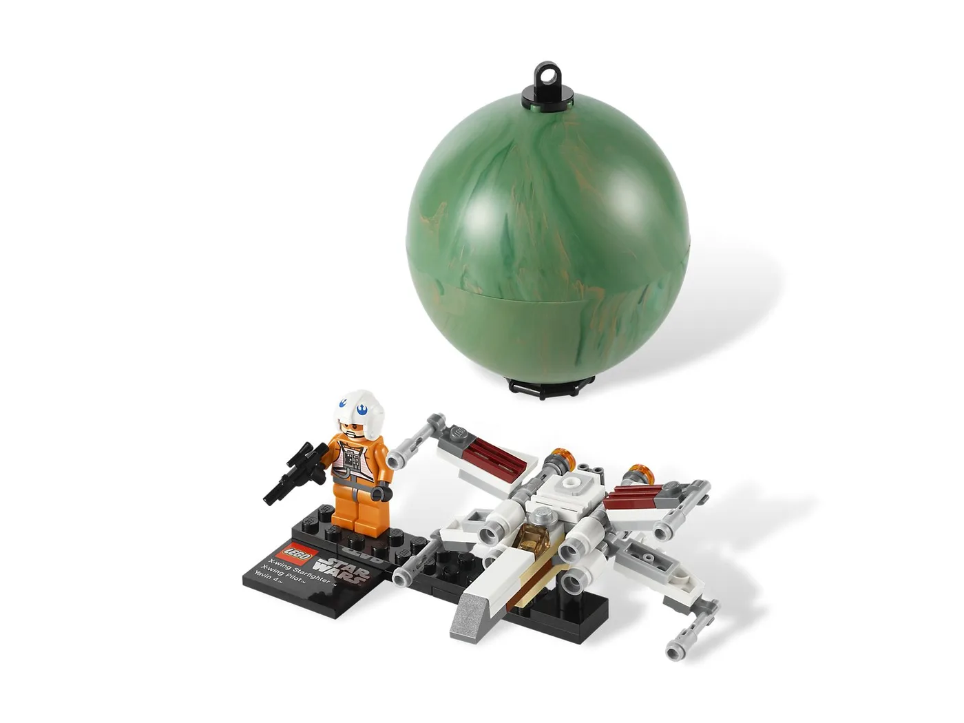 Dans le même style que le LEGO Chasseur stellaire X-wing et Yavin 4 (9677-1) | Brick Broker