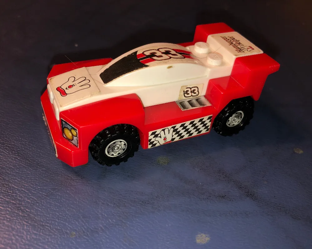 Dans le même style que le LEGO Voiture Hamburger Helper (RACERS-2) | Brick Broker