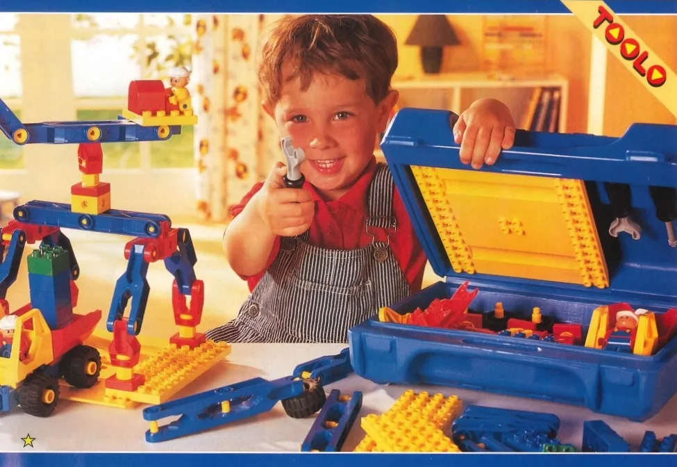 Dans le même style que le LEGO Boîte à outils (2960-1) | Brick Broker