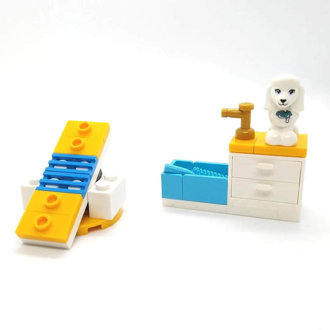 Dans le même style que le LEGO Chiot caniche chez le toiletteur (562205-1) | Brick Broker