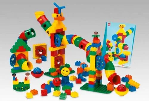 Dans le même style que le LEGO Kit d'expérimentation de tubes (9089-1) | Brick Broker