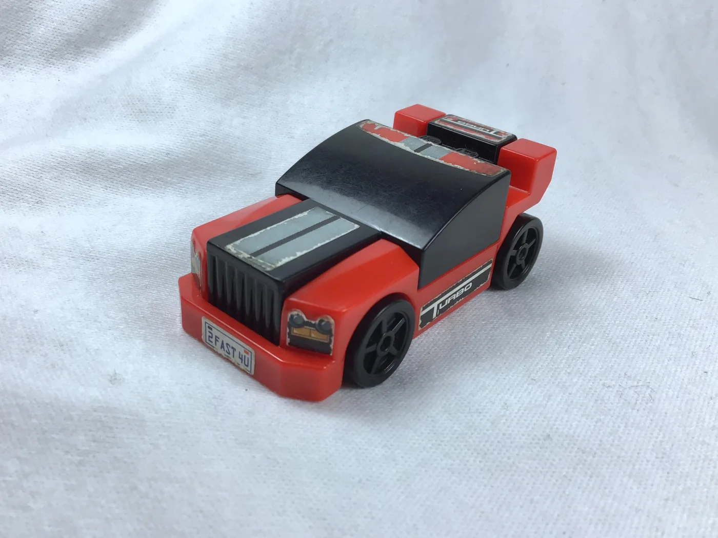 Dans le même style que le LEGO Voiture de course (GMRACER4-1) | Brick Broker