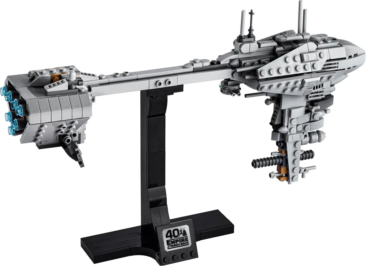 Dans le même style que le LEGO Frégate Nebulon-B (77904-1) | Brick Broker